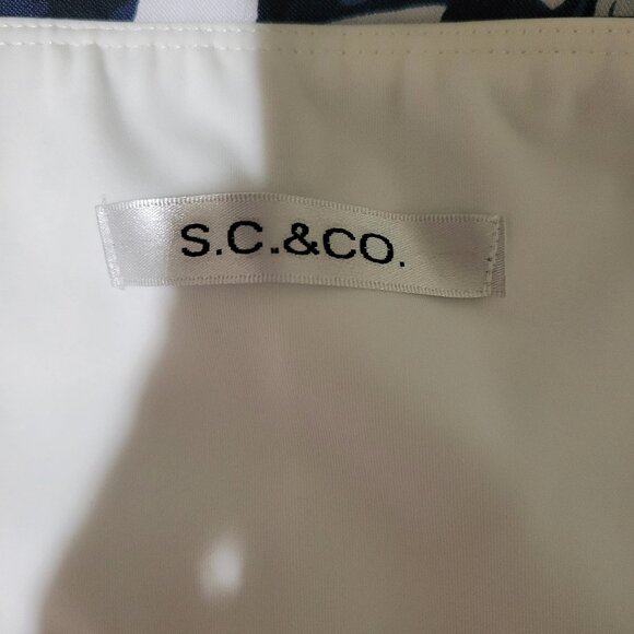 SC&CO. Floral Skirt w/Shorts - Picture 3 of 4